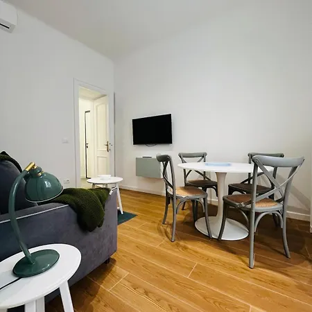 Apartman Alfieri *